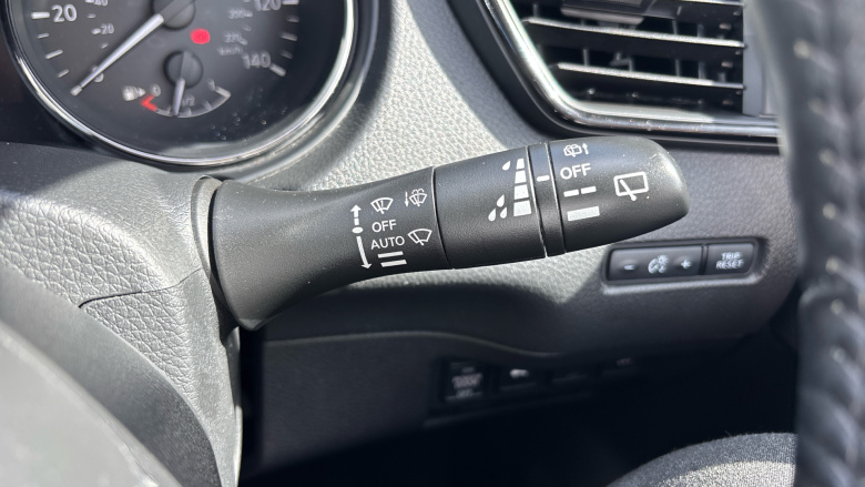 Nissan X-Trail 1.7 dCi Tekna 5dr Diesel Station Wagon